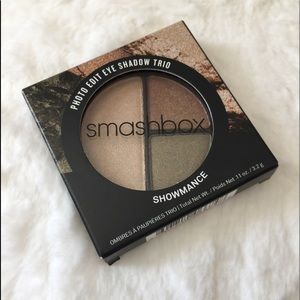 Eye shadow trio